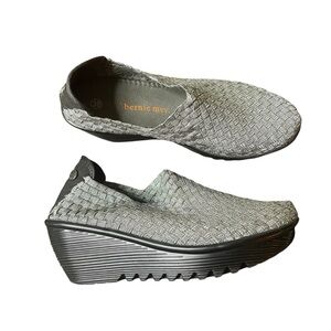 bernie mev. Women's Silver Sparkly Woven Slip On Shoes Size 7 38 Weave